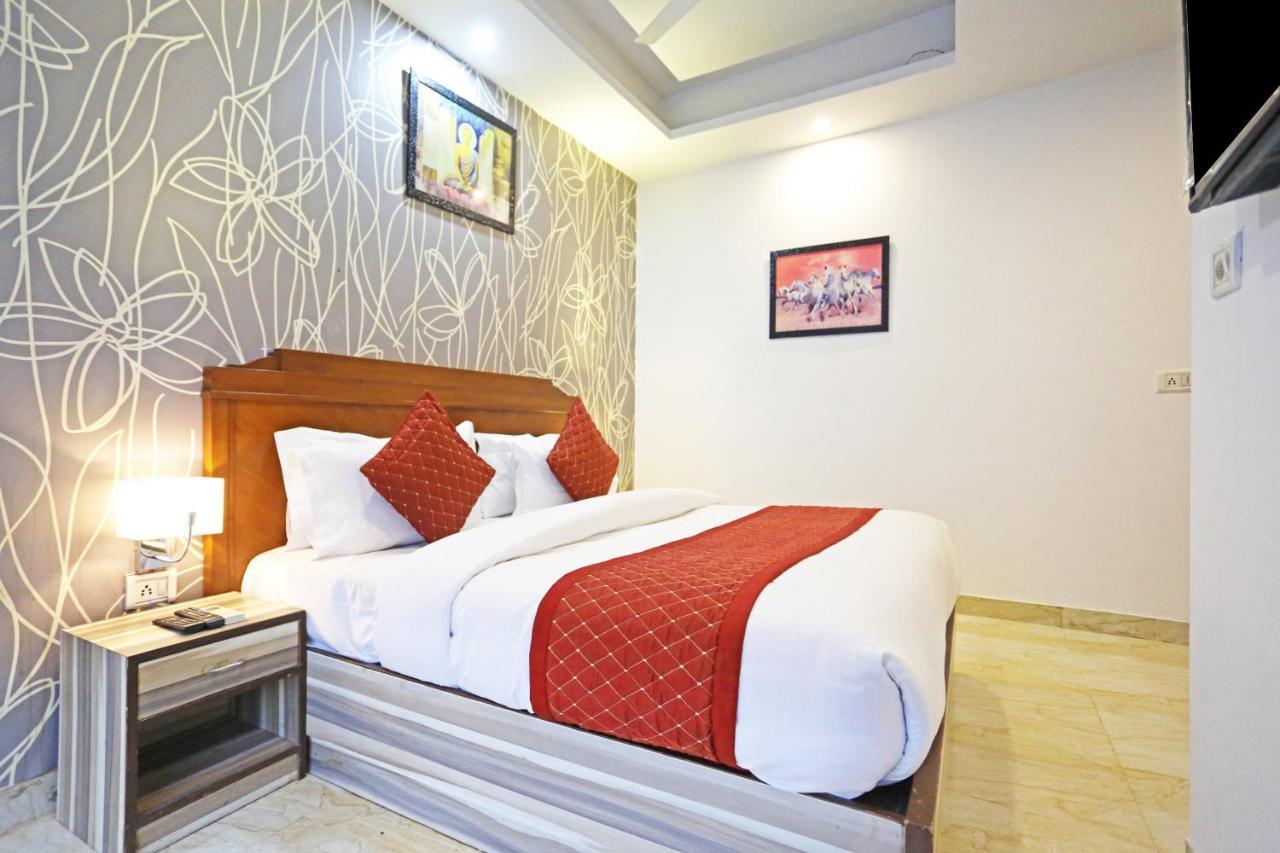 Hotel The Best Near Delhi Airport 뉴델리 외부 사진