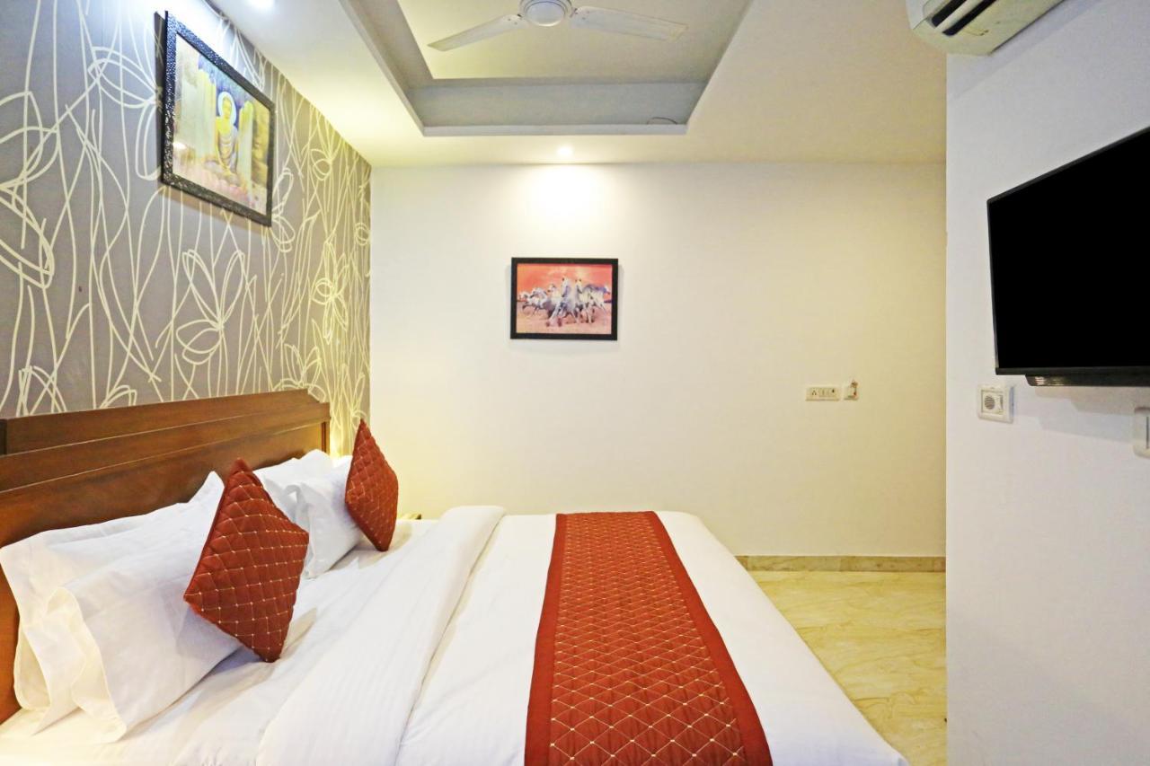 Hotel The Best Near Delhi Airport 뉴델리 외부 사진