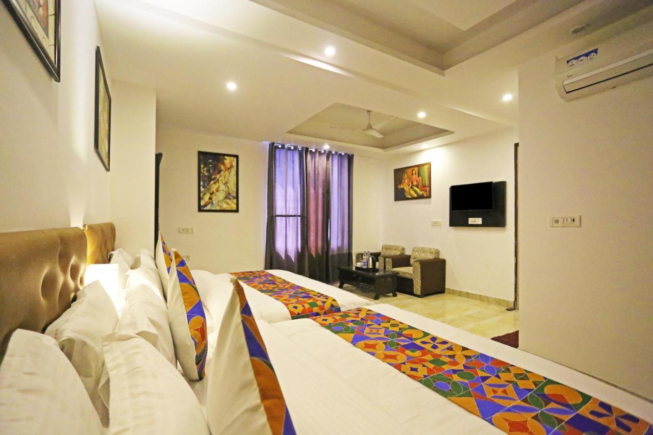 Hotel The Best Near Delhi Airport 뉴델리 외부 사진